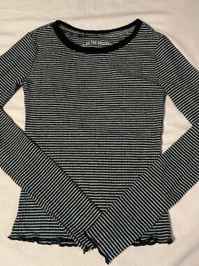 Aeropostale Women's Black and White Shirt